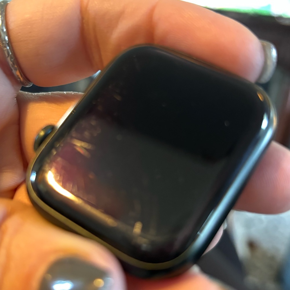 Apple Watch Series 7 45 MM EUC  clover green with box and both bands